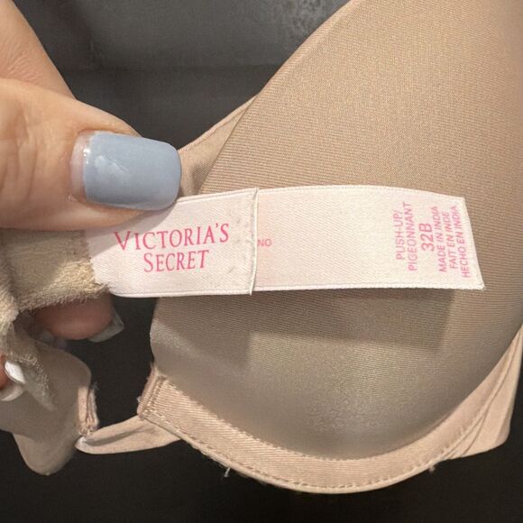 Victoria’s Secret Very Sexy Plunge Push-Up Bra  Tan 32B - Picture 5 of 5